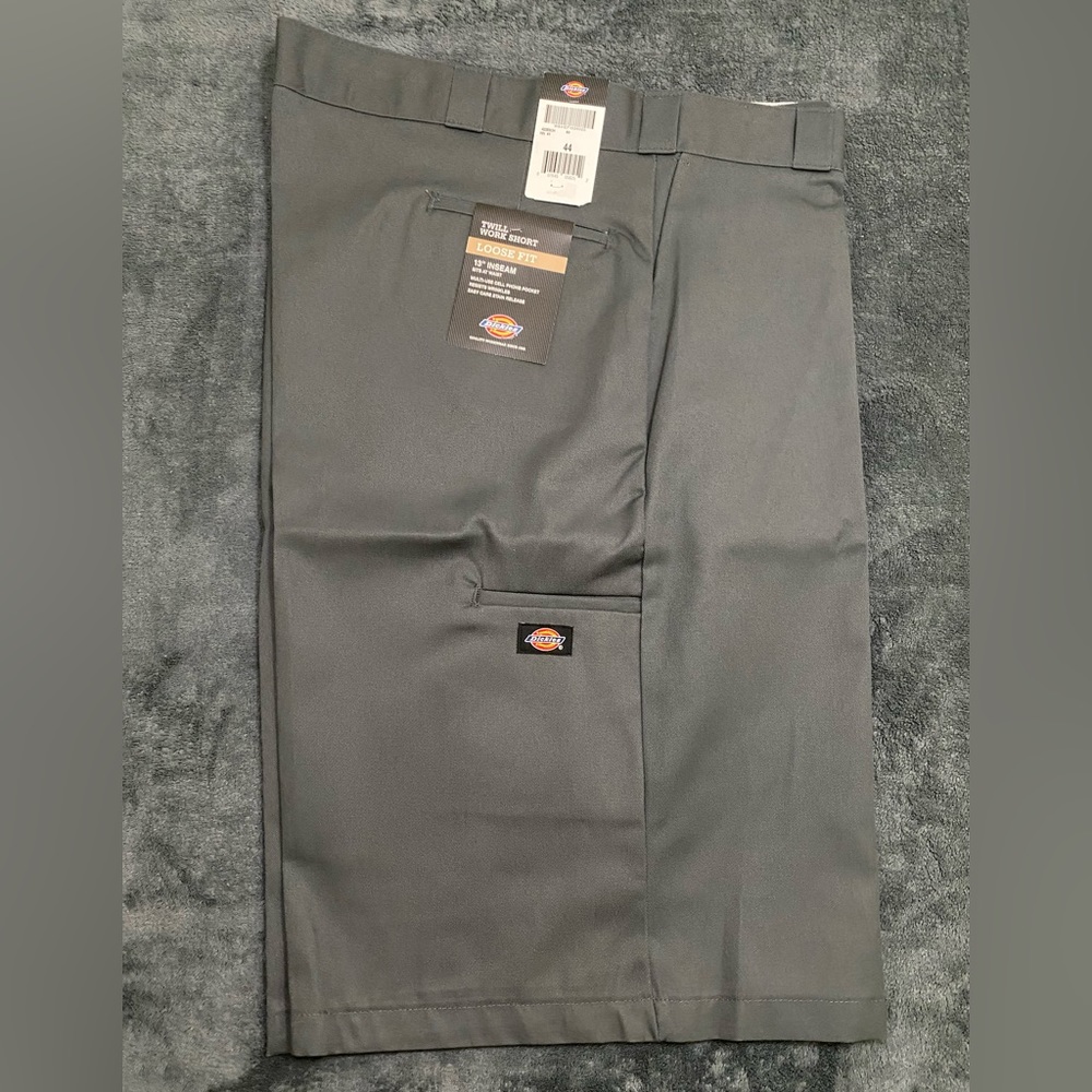 🩶🩳🩶 Dickies 13" Loose Fit Multi-Pocket Twill Work Shorts - Charcoal Gray